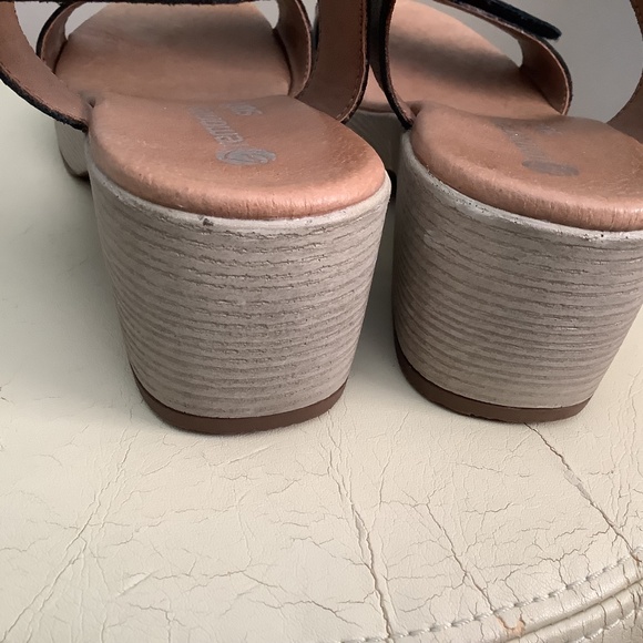 Like New- Remonte Leather Block Heel/ Platform Sandals - Picture 7 of 12